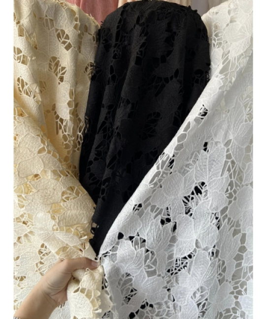 Vải Cotton Thêu Nhiều Màu